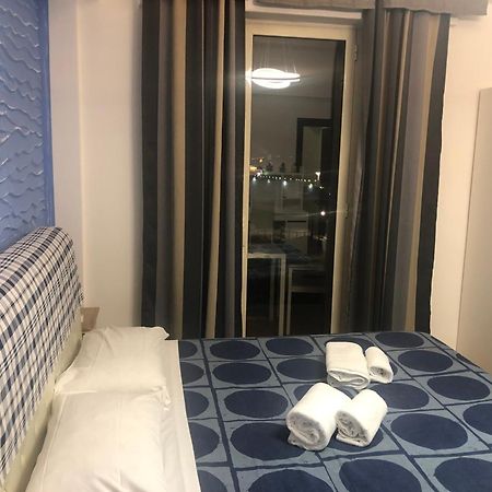 Marina Sky 8 Hotel Naples Exterior photo